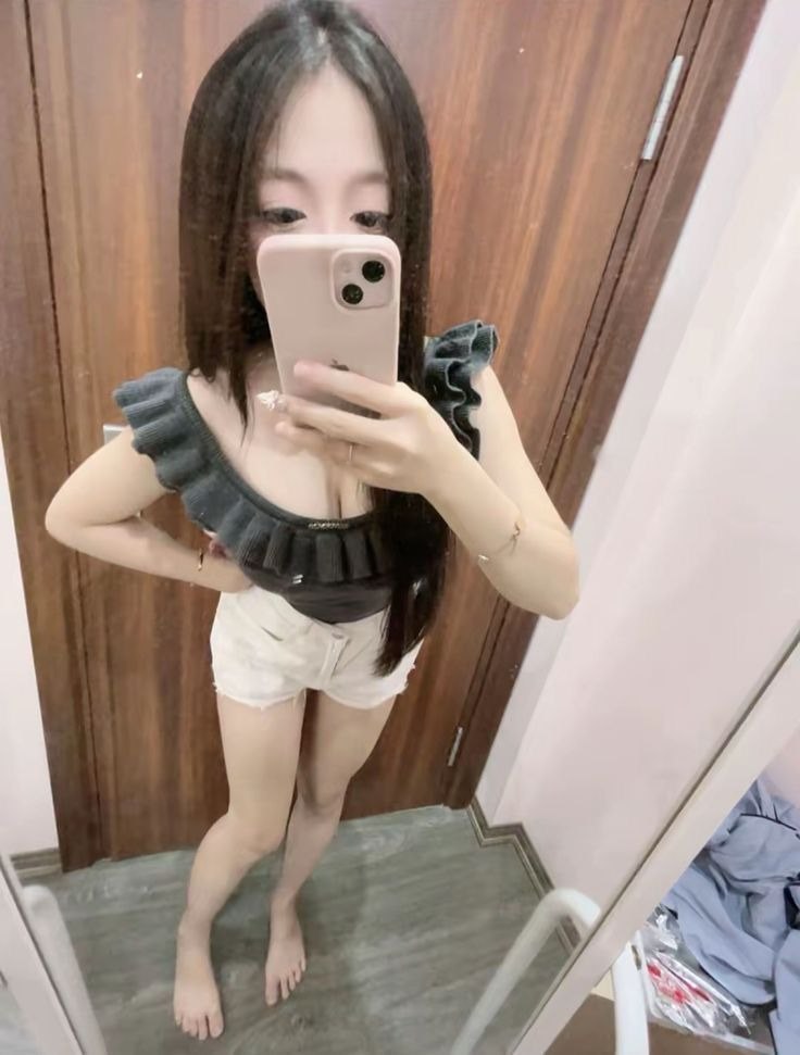 5090590595.jpg