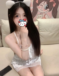 菜菜 162cm.Ccup.20kg.46kg 甜美慾女很禮貌健談 不趕時間 無刺青 不抽煙 菜菜是單身