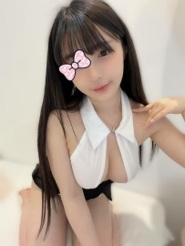 佳玲   163.47.E.23歲  姣好身材 深藏不露  甜美可愛 性感大奶女神