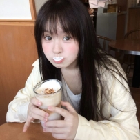 小安 158.45.C.20歲 學生妹兼職，笑起來甜到爆炸，雖然青澀但超乖