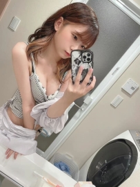 娜娜  158/46 D  22歲   大奶騷妹妹  口交技術超贊 服務淫蕩主動騷  氣質漂亮