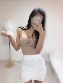 小姿 163cm.Dcup.27歲.47kg  身材纖細腿很漂亮 初次下海兼職  性子大大咧咧的 放得