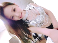 芭比  167/D/23歲/47kg  車模兼職   高挑氣質正妹 身材好  皮膚白嫩  顏值高 主動親你