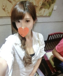 氣質嬌小溫柔很女友FU~  貝樂 158.44.C+.23歲 皮膚白底透紅 非常羞澀 當你插入那瞬間