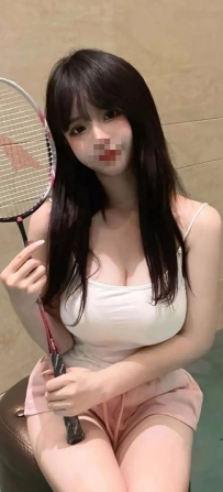 恩恩  158 E 48 21歲  不E般的爆乳學生妹 白嫩光滑的肌膚讓你愛不釋手