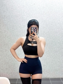 軟軟 160-28歲-F奶-52kg   #性感姊姊  真天然巨乳，摸一下就軟