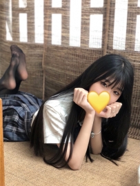 安安 157cm45.C+.23歲 性感小隻馬  皮膚白皙 不怎麼會做 哥哥可以帶领她玩喔 清純美