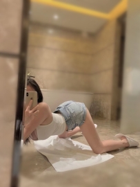 你今天有沒有一點時間來捧捧場捏？  安可是個外貿很漂亮的女孩她很甜很溫柔 兼職是