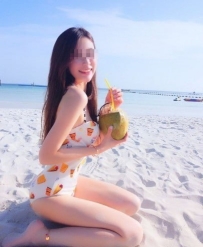 雨菲    165 C 22歲  高顏值 火辣身材 細腰翹臀 很會玩 服務很好 女神級別的人物 人