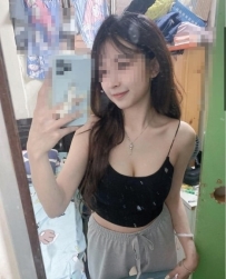 小萌 158/D奶/45kg/20歲   午間好茶  ~ 服務：可摸可親 LG 69 添鮑   共浴  按摩