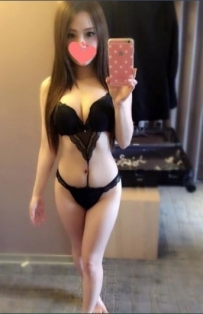 介紹：淫蕩爆乳oL很有女友fu跟客人很會玩小嘴巴很會吸很會舔屁股很翹  聲音很好聽 跟